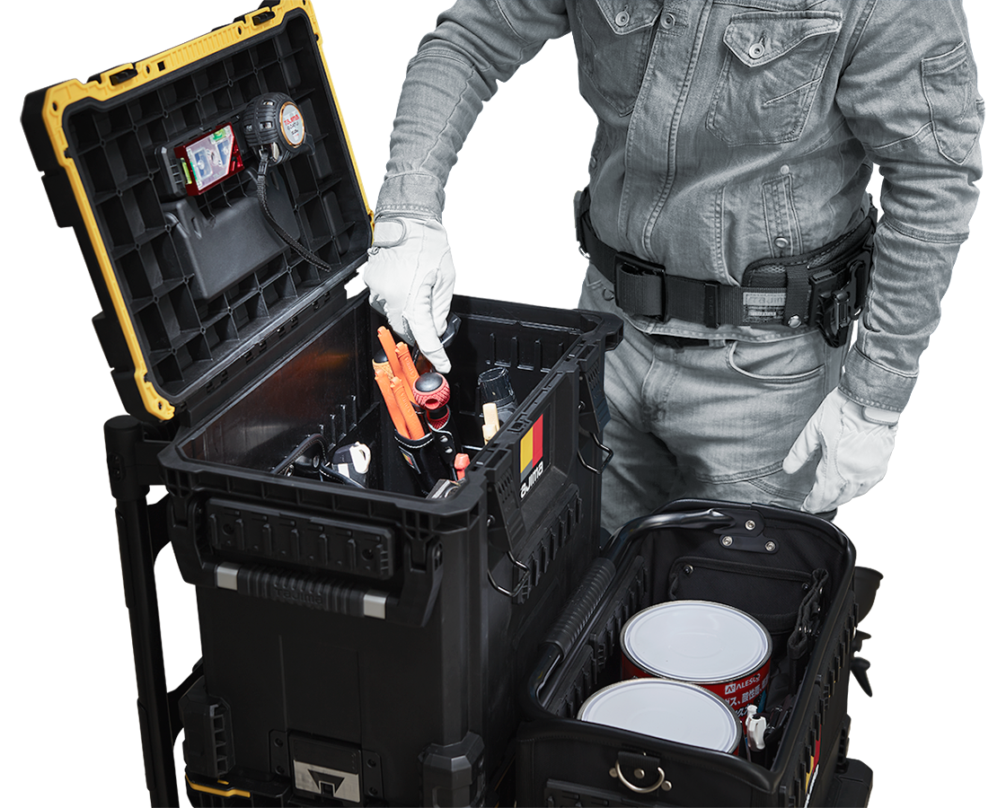 利用快扣裝備，利用快扣收納